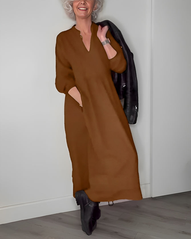 Amanda - La robe longue amincissante avec décolleté en V