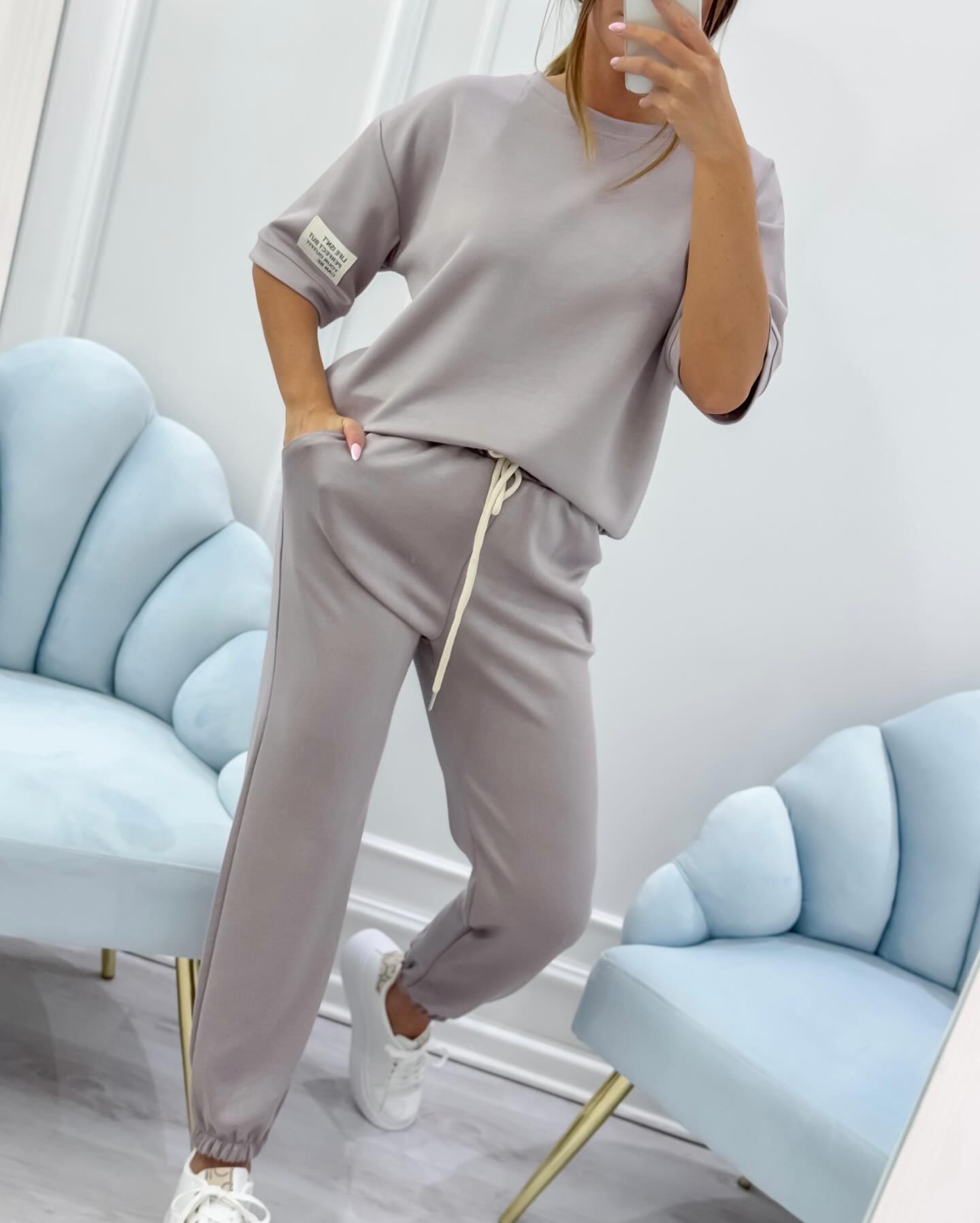 Lola - Ensemble décontracté pour femme avec top uni et pantalon