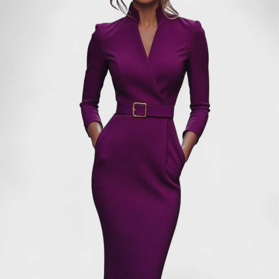 Irielle - Robe Noire Élégante avec Ceinture et Col Mao