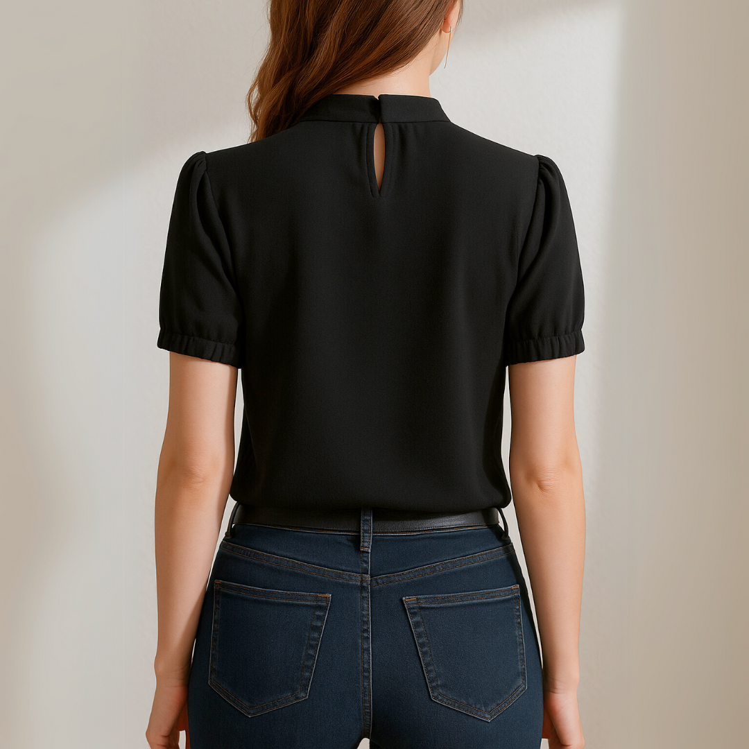Evelia - Blouse plissée noire avec manches fendues