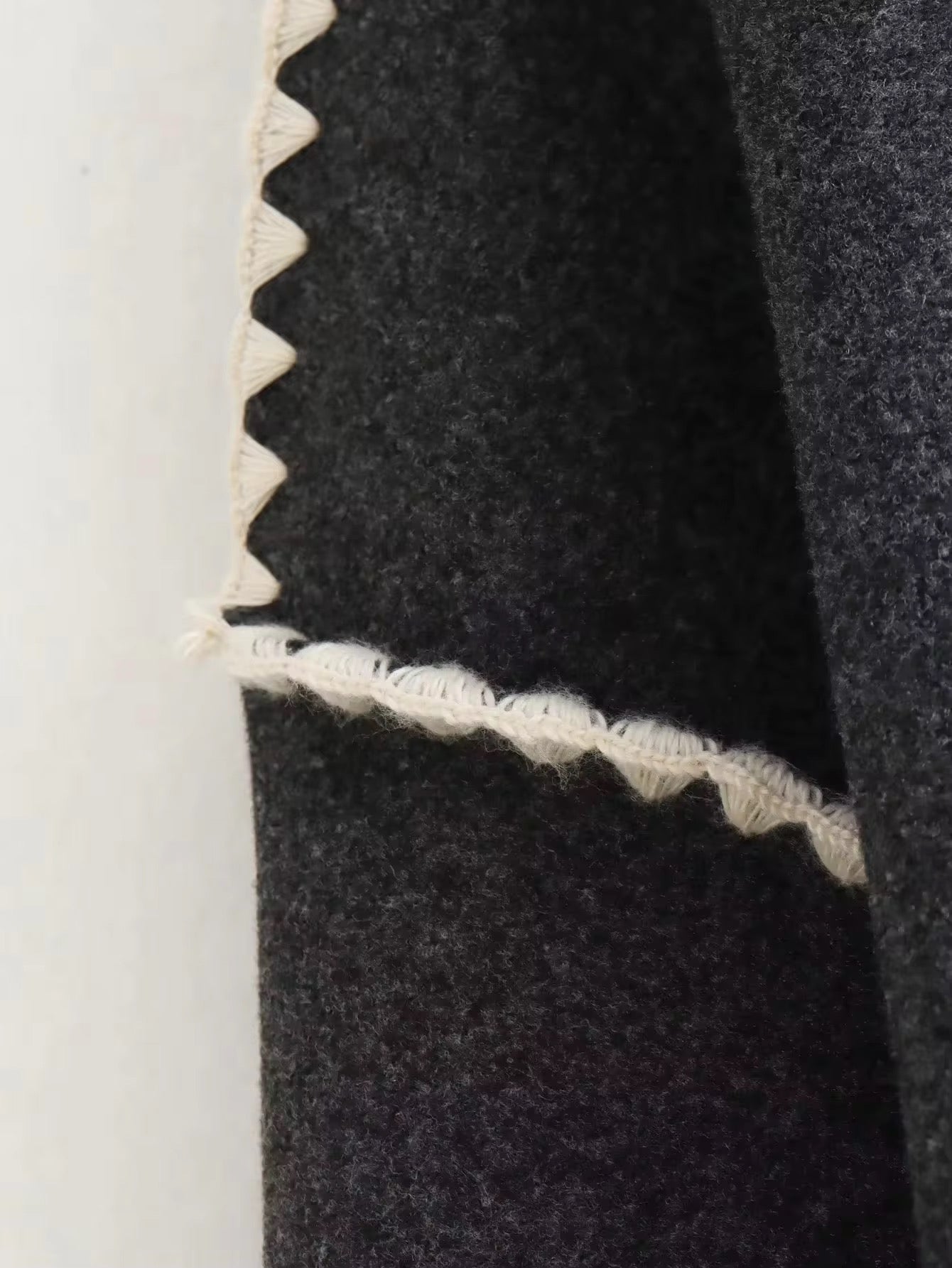 Antoinette - Manteau Élégant avec Col Rond et Poches