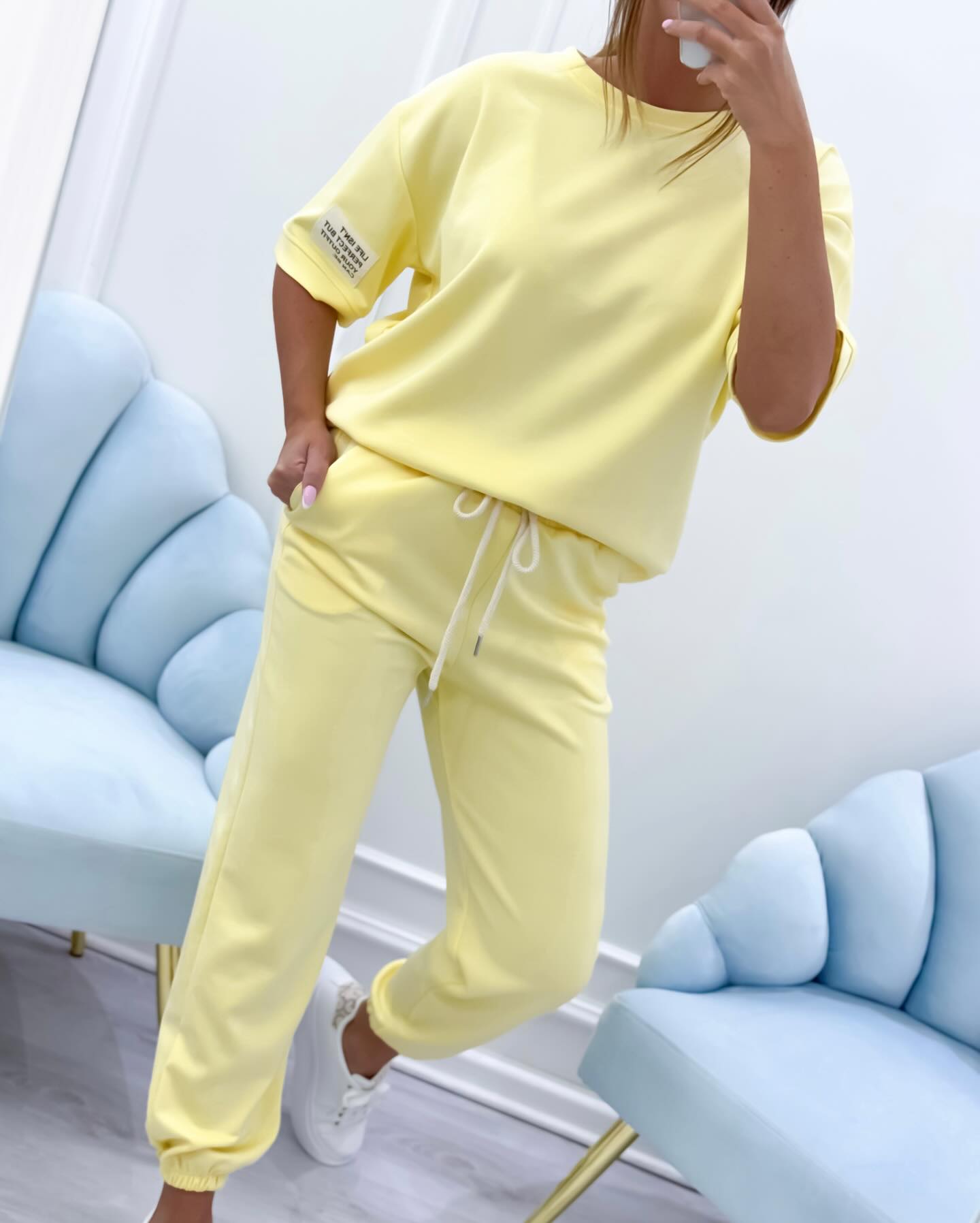 Lola - Ensemble décontracté pour femme avec top uni et pantalon