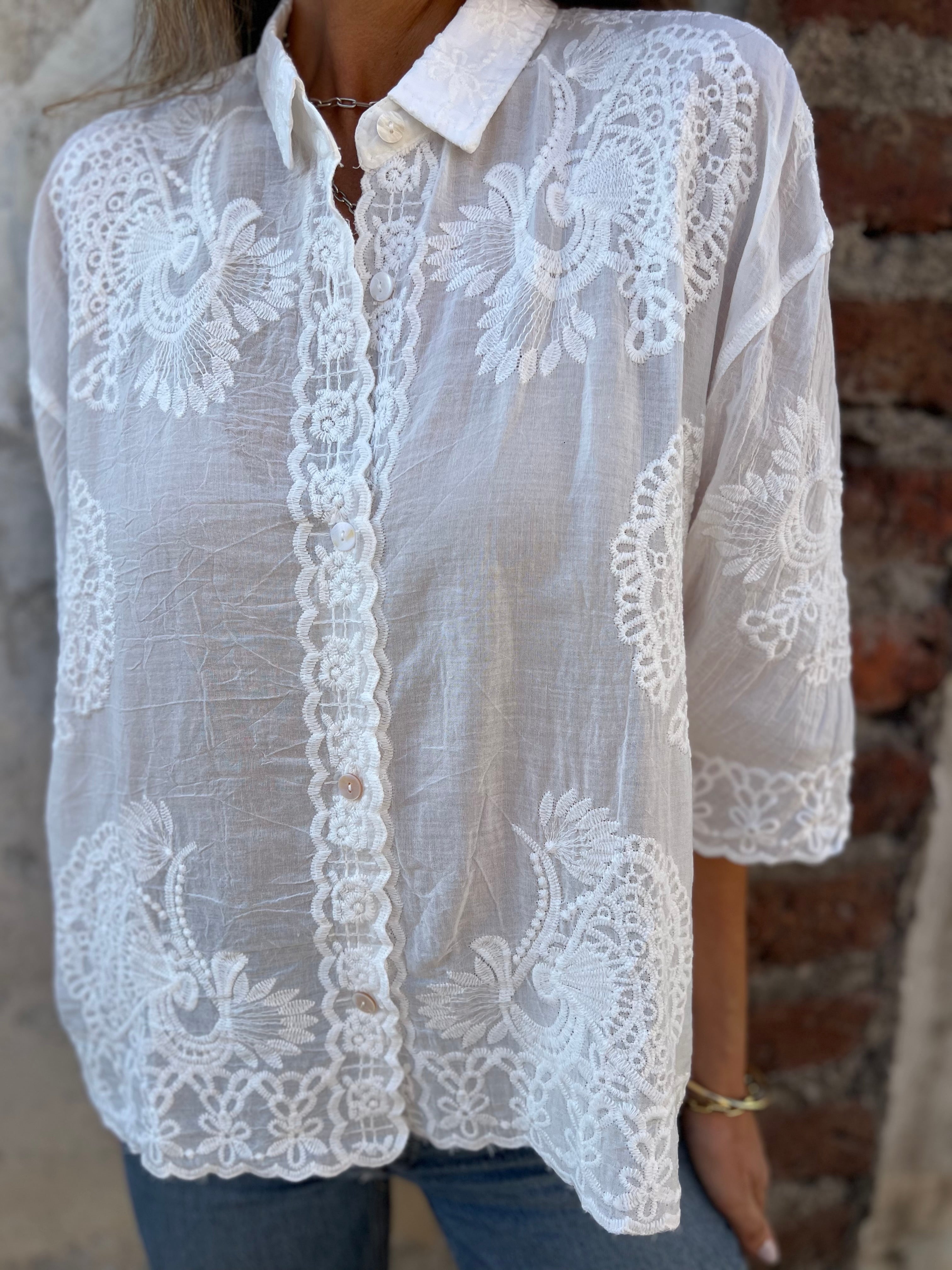 Audette - Blouse Élégante en Dentelle Brodée