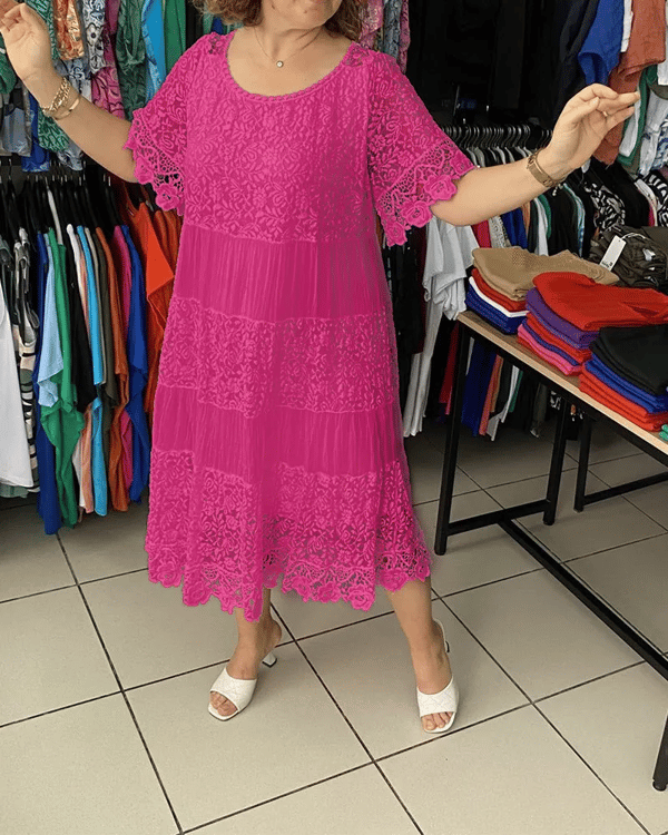 Gwenira - Robe Élégante Unie en Dentelle – Raffinement Subtil pour Toutes les Occasions