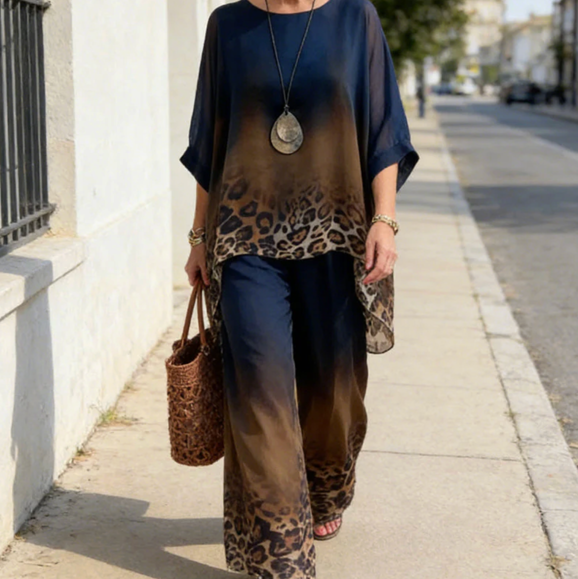 Ixelara - Ensemble femme deux pièces poncho dégradé imprimé léopard