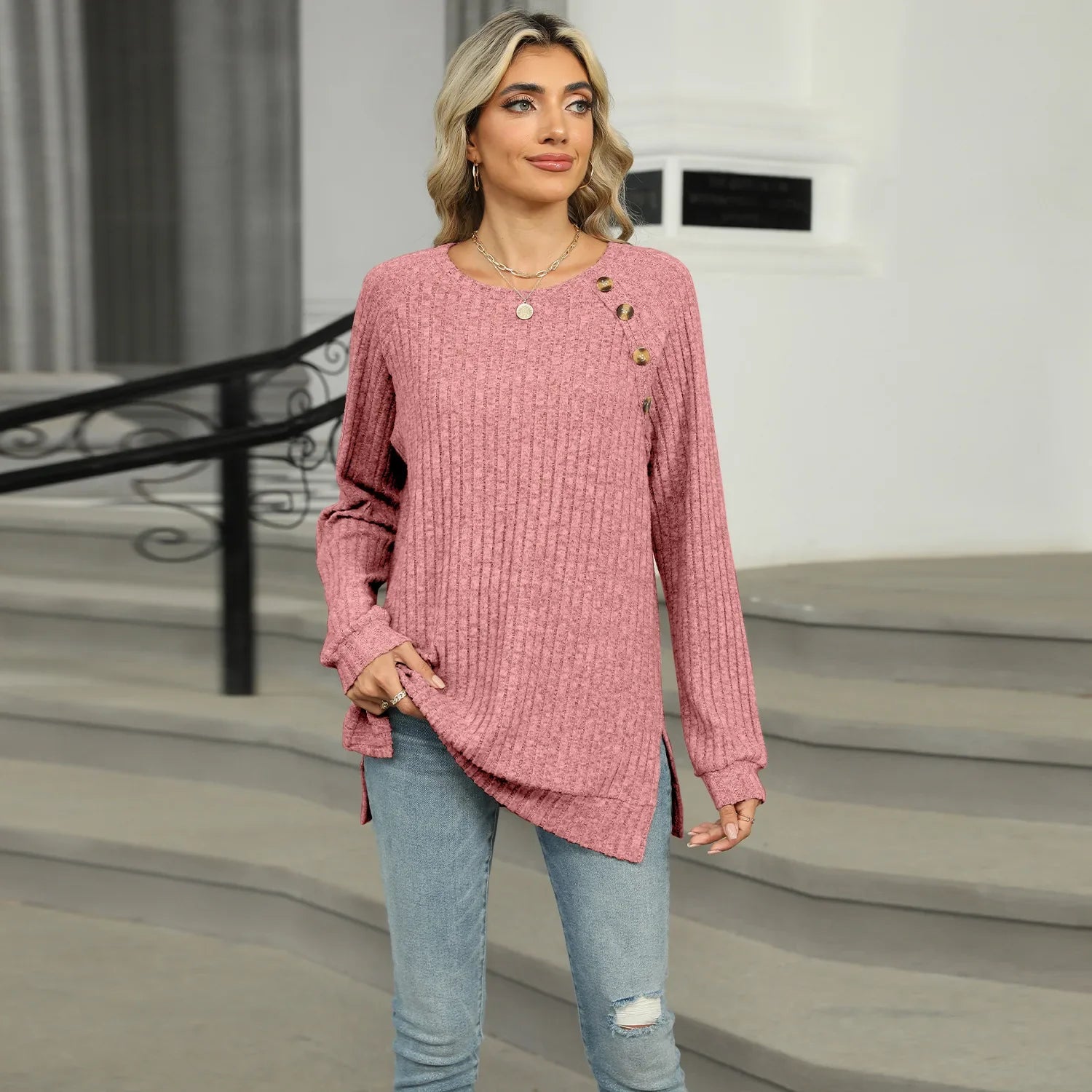 Aline - Pull élégant pour femme avec boutons décoratifs
