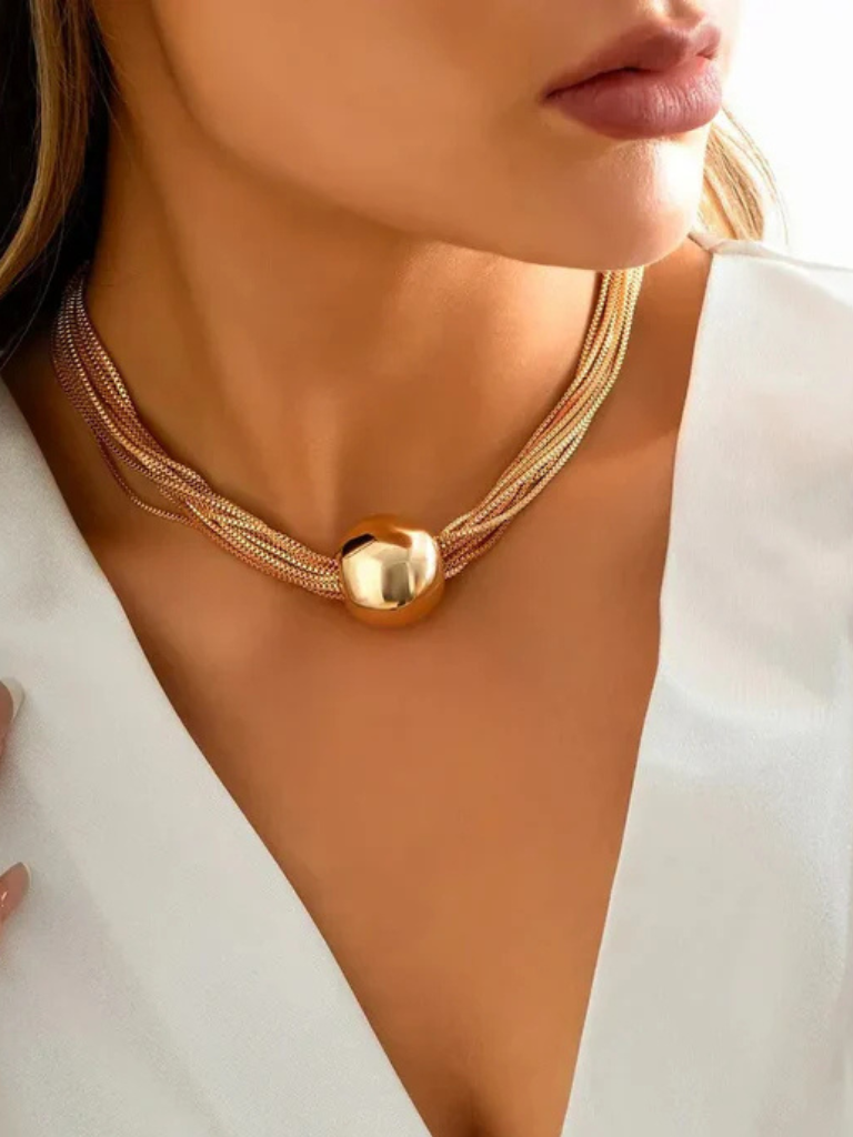 Brisavora - Luxury Necklace with Elegant Ball