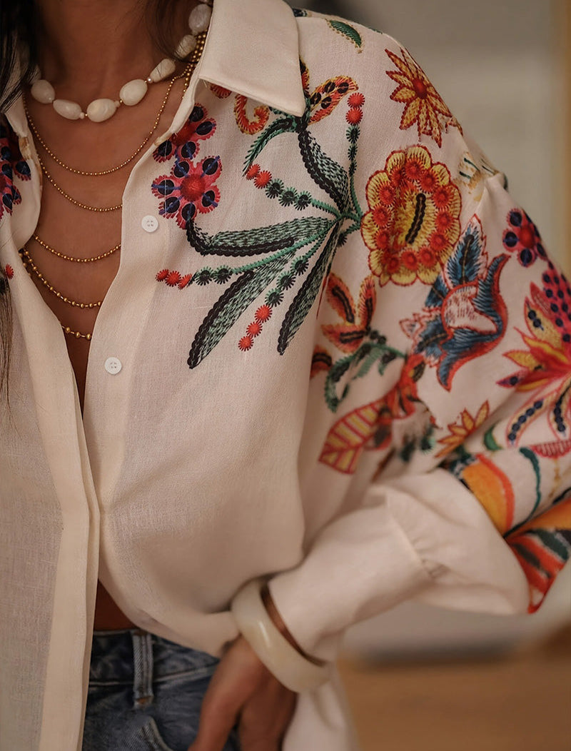 Fabienne - Chemise Fleurie Brodée – Un Soupçon de Méditerranée dans Chaque Détail