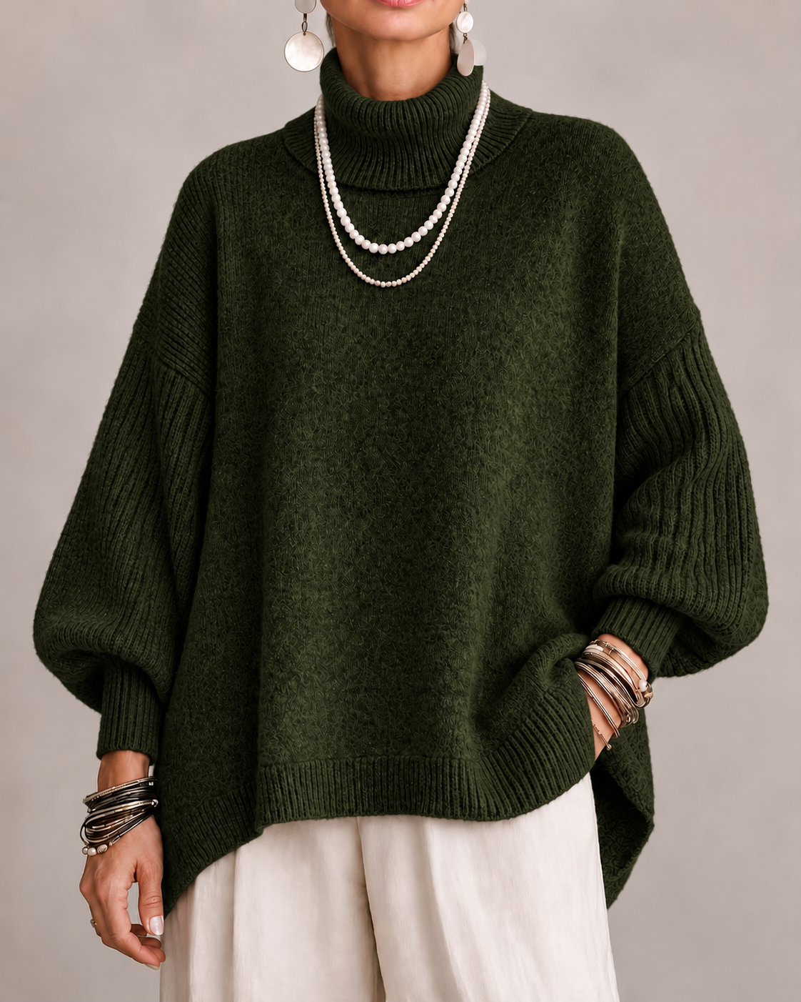 Olympe - Women's oversized turtleneck sweater with ribbed sleeves