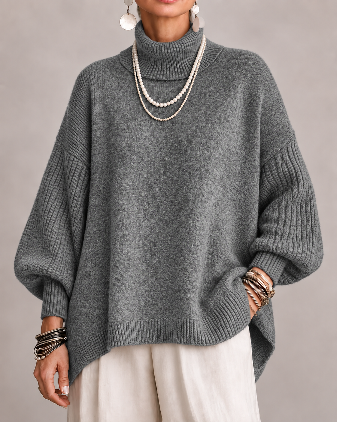 Olympe - Women's oversized turtleneck sweater with ribbed sleeves