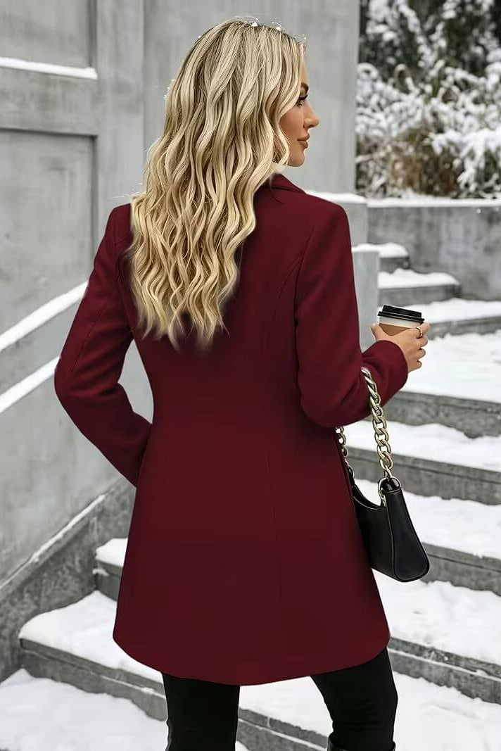 Brune - Women's tailored coat with a classic collar and button closure