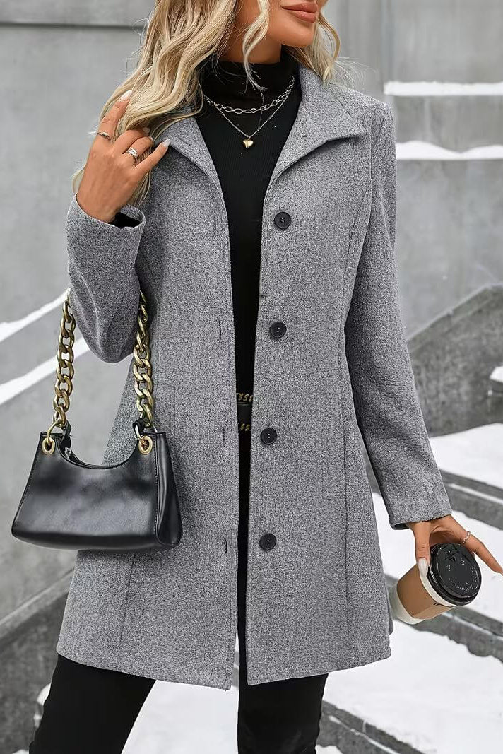 Brune - Women's tailored coat with a classic collar and button closure