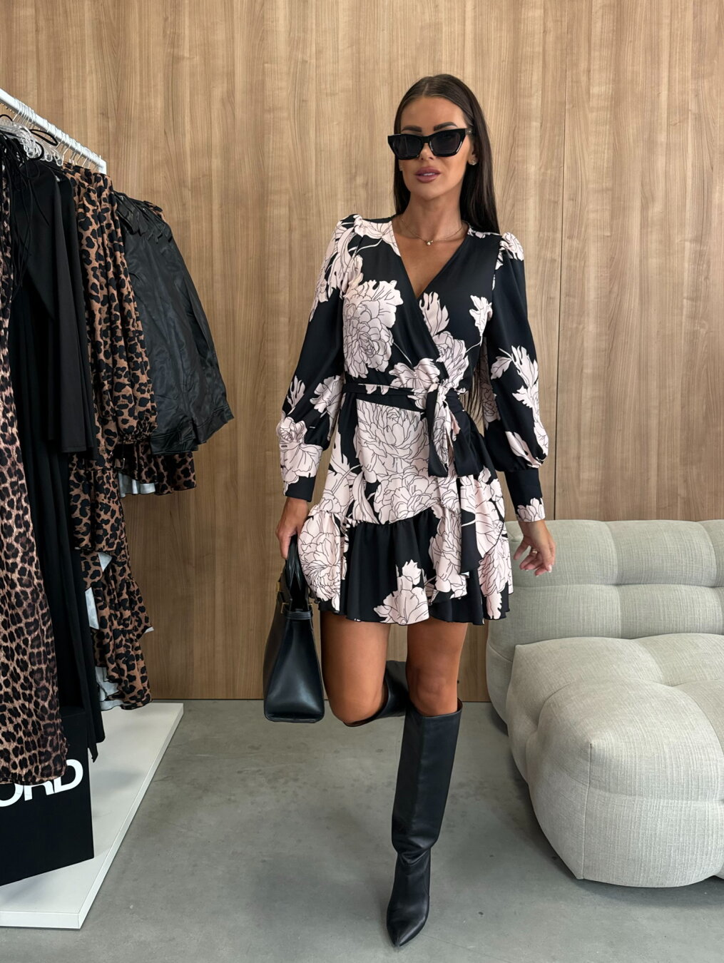 Seloria - Robe Mini Florale À Coupe Cache-Cœur Élégante