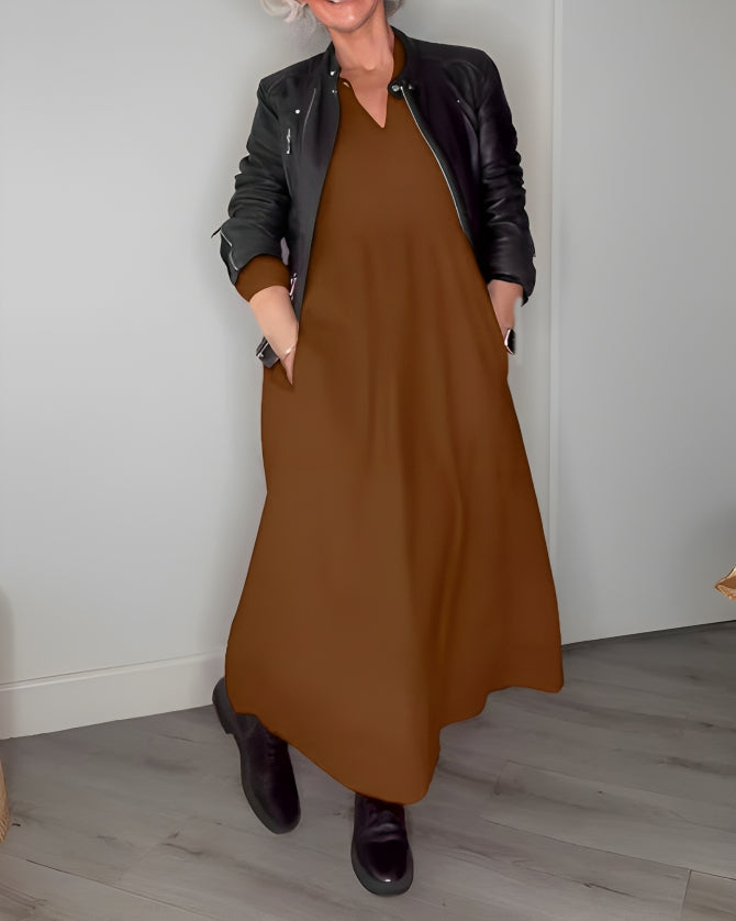 Amanda - La robe longue amincissante avec décolleté en V