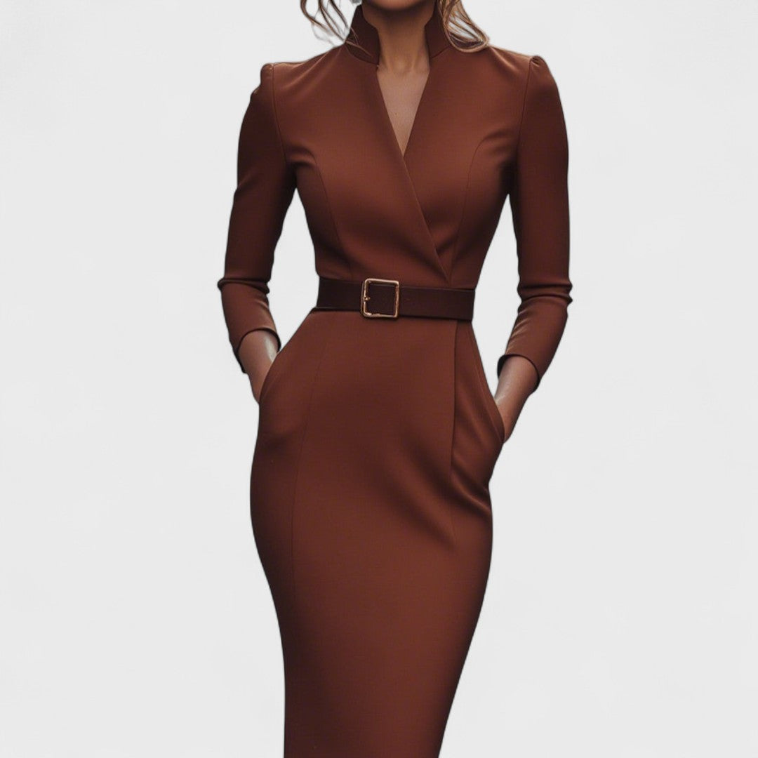 Irielle - Robe Noire Élégante avec Ceinture et Col Mao