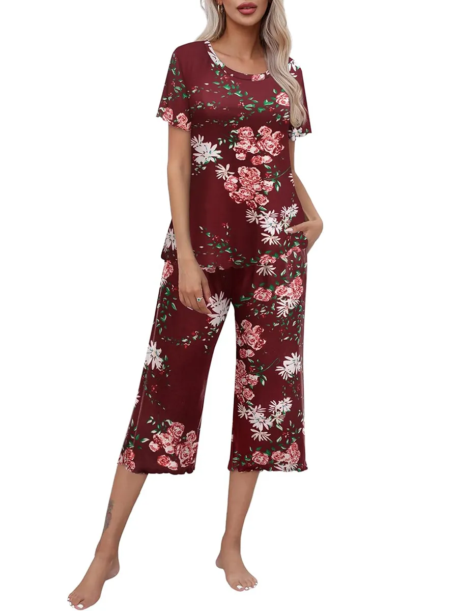 Olivine - Ensemble d'intérieur pour femme à manches courtes avec pantalon capri – idéal pour se détendre à la maison avec style