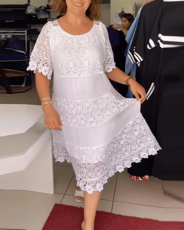 Gwenira - Robe Élégante Unie en Dentelle – Raffinement Subtil pour Toutes les Occasions