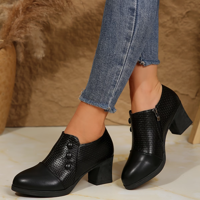 Riëtte - Women's block heel pumps with zipper