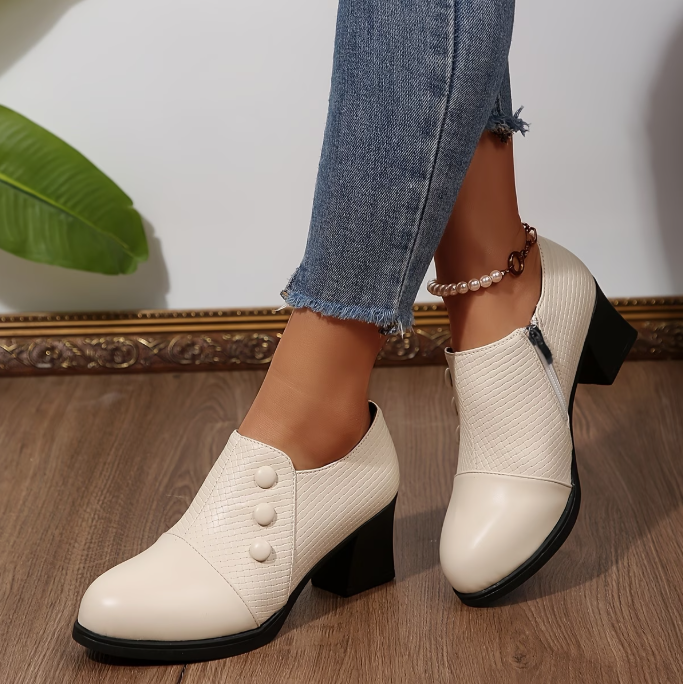 Riëtte - Women's block heel pumps with zipper