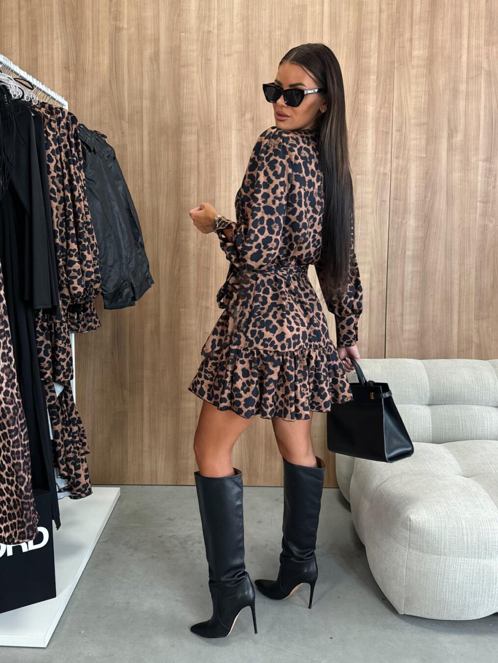 Seloria - Robe Mini Florale À Coupe Cache-Cœur Élégante