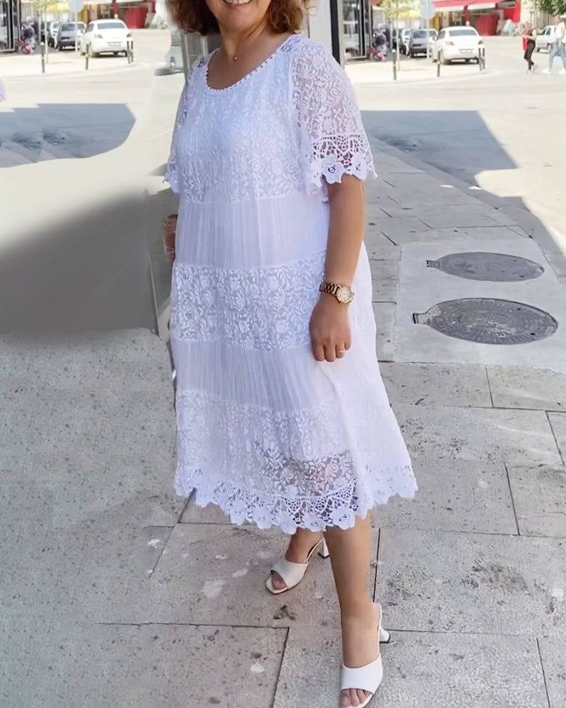 Gwenira - Robe Élégante Unie en Dentelle – Raffinement Subtil pour Toutes les Occasions