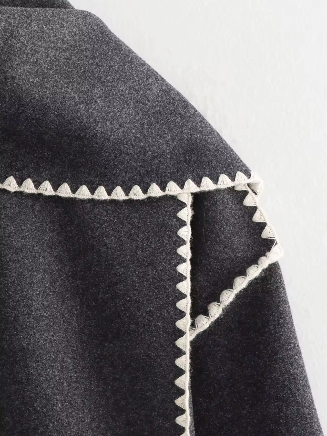 Antoinette - Manteau Élégant avec Col Rond et Poches