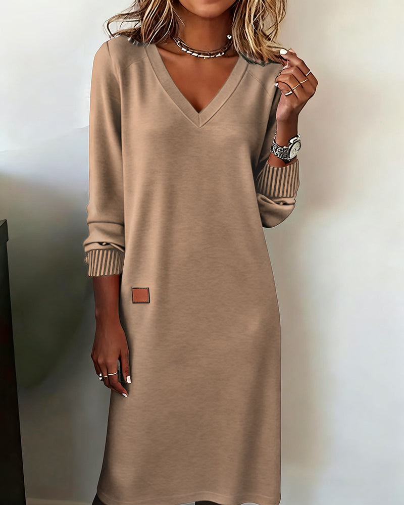 Evelisse - Robe Tricotée Midi À Décolleté En V Élégant