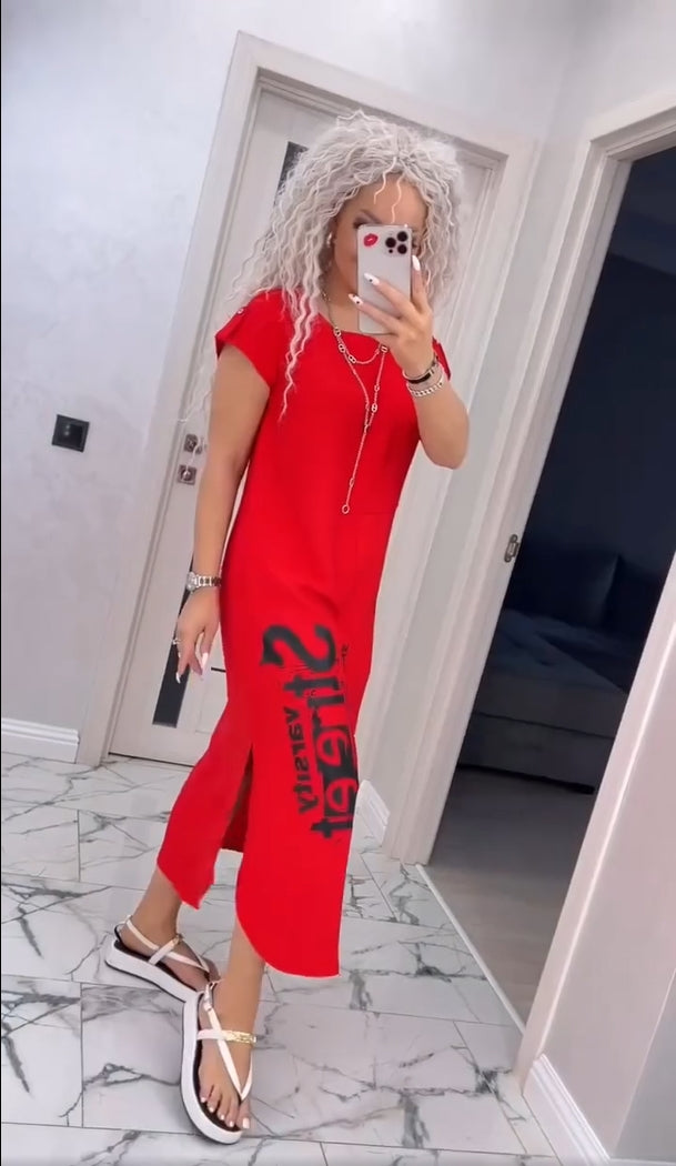 Delara - Robe à imprimé lettres avec col rond et fente au niveau des poches