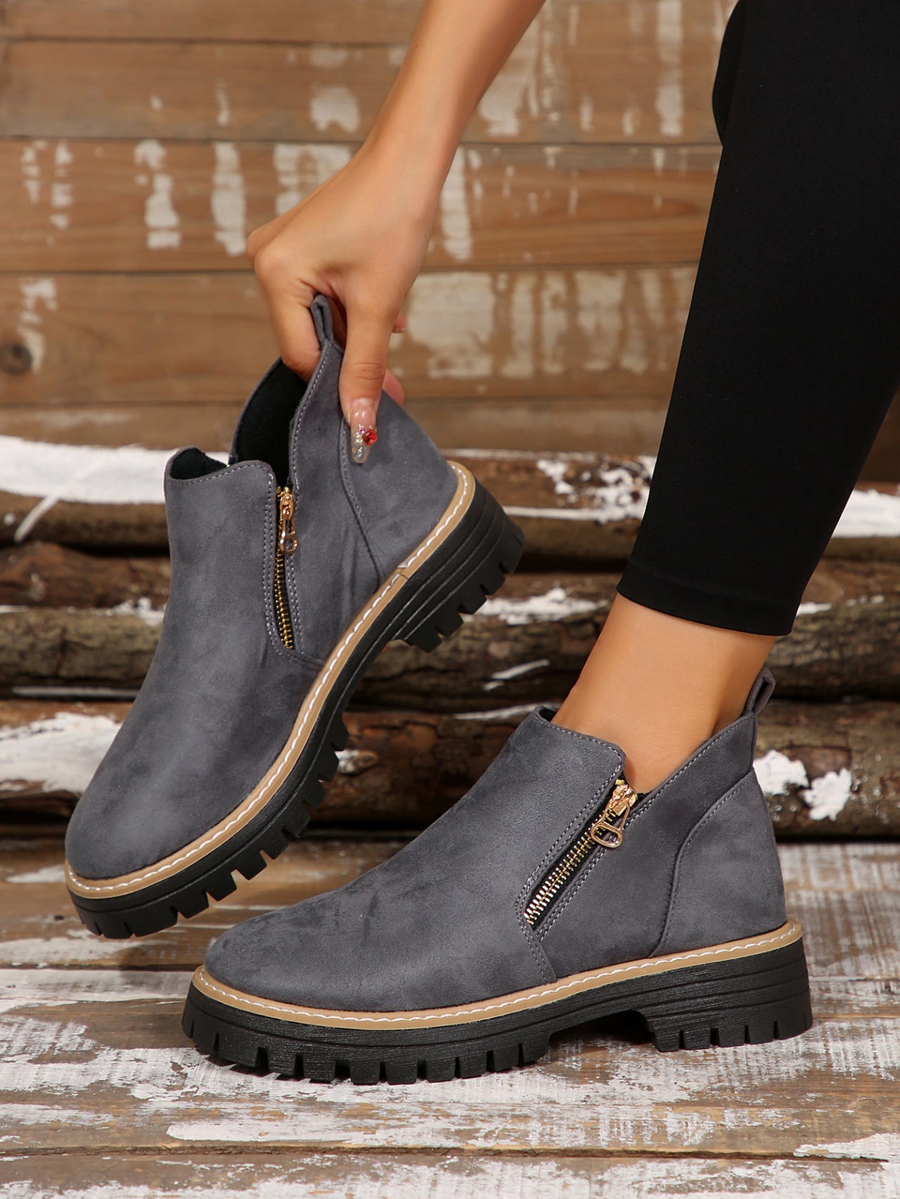 Isanoria - Bottines Confort Femme en Suédine Chic
