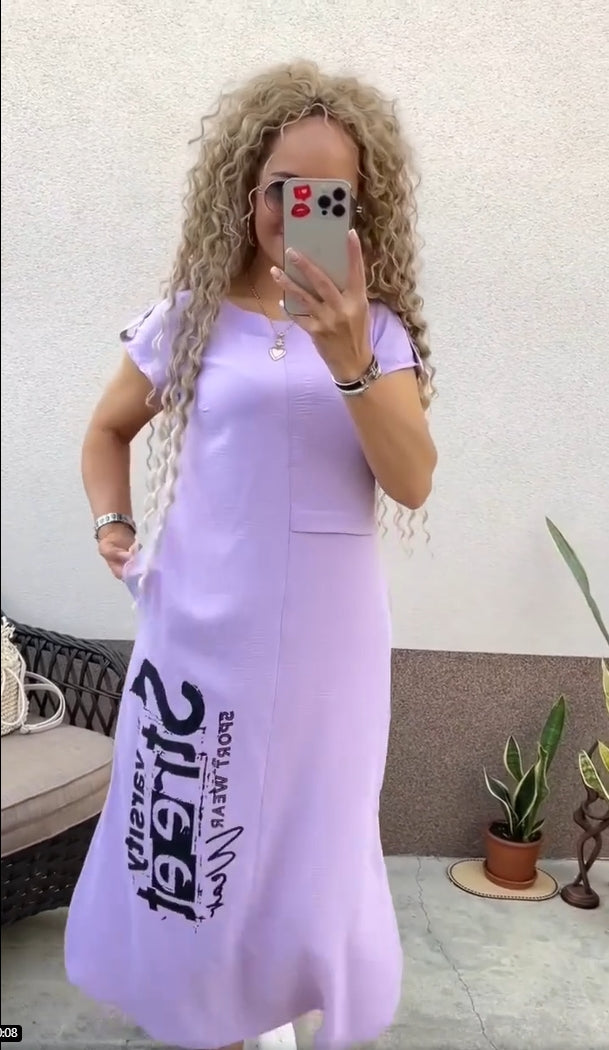 Delara - Robe à imprimé lettres avec col rond et fente au niveau des poches