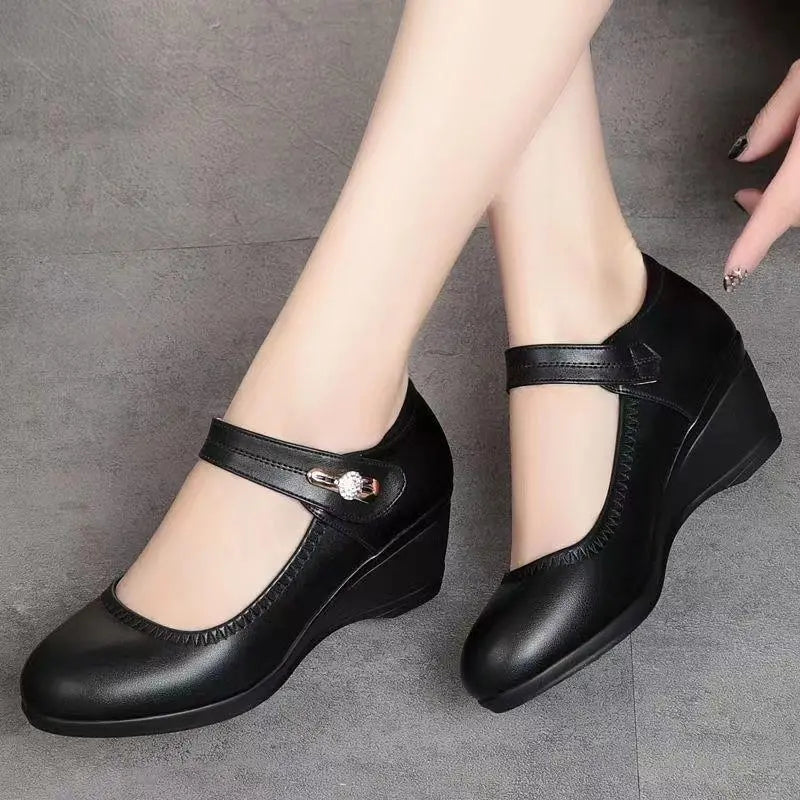 Avenyssa  –  Chaussures de Confort à Talon Moyen Élégantes