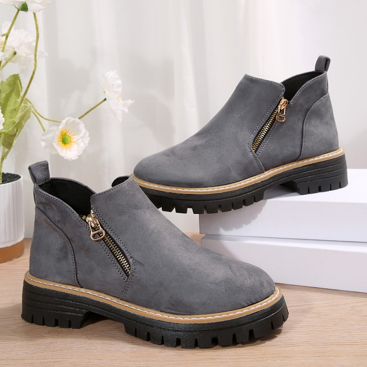 Isanoria - Bottines Confort Femme en Suédine Chic