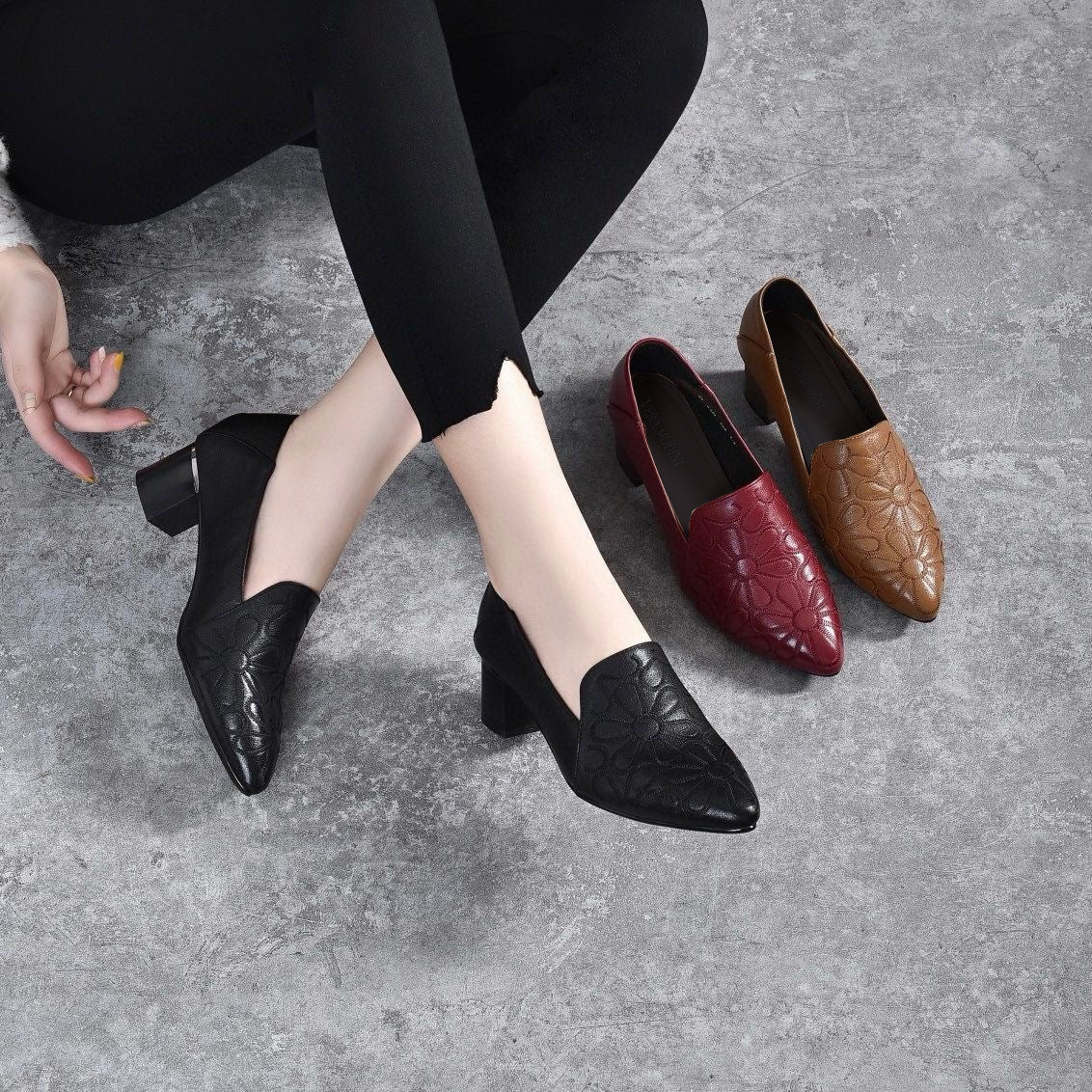 Doralyn - Escarpins en Cuir Véritable à Broderies Élégantes