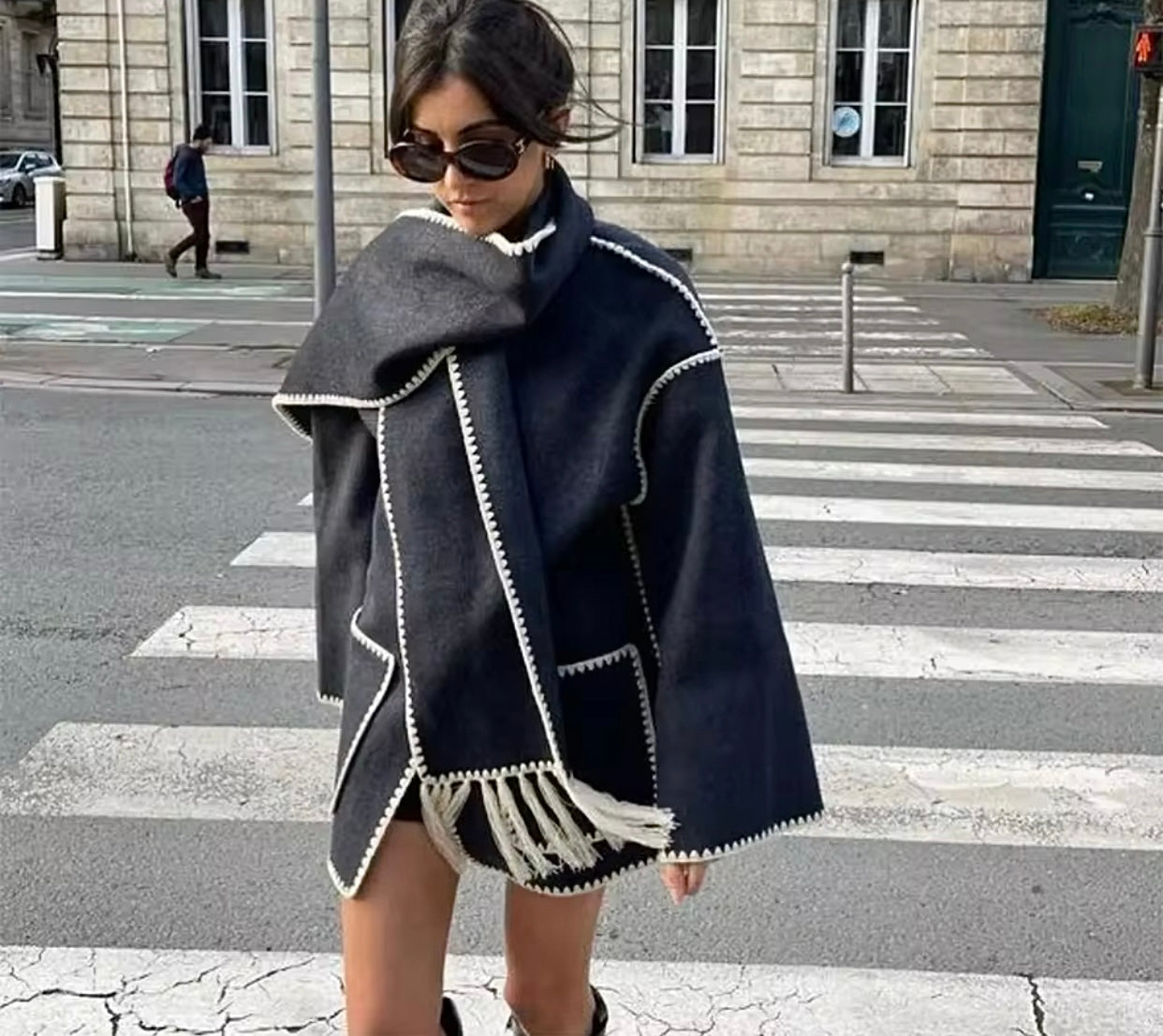 Antoinette - Manteau Élégant avec Col Rond et Poches
