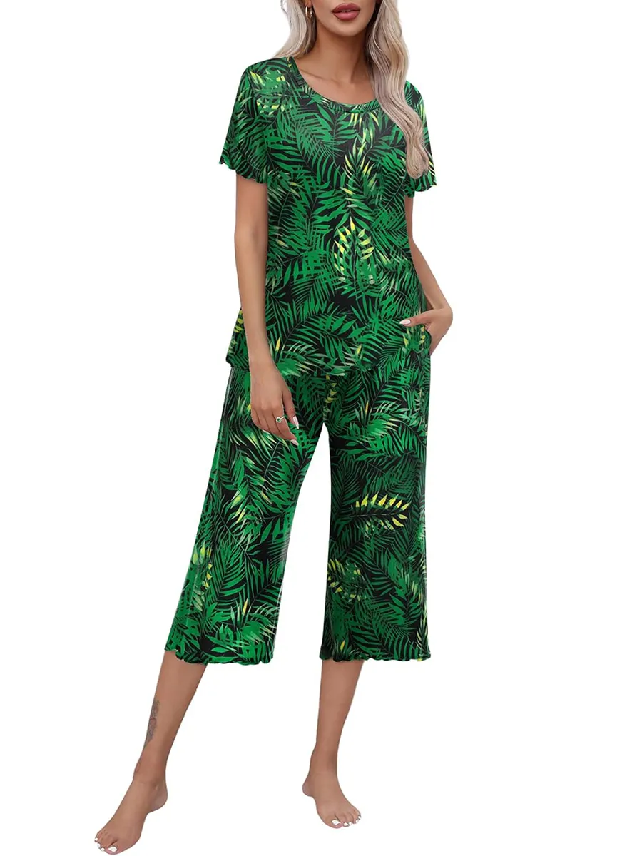 Olivine - Ensemble d'intérieur pour femme à manches courtes avec pantalon capri – idéal pour se détendre à la maison avec style