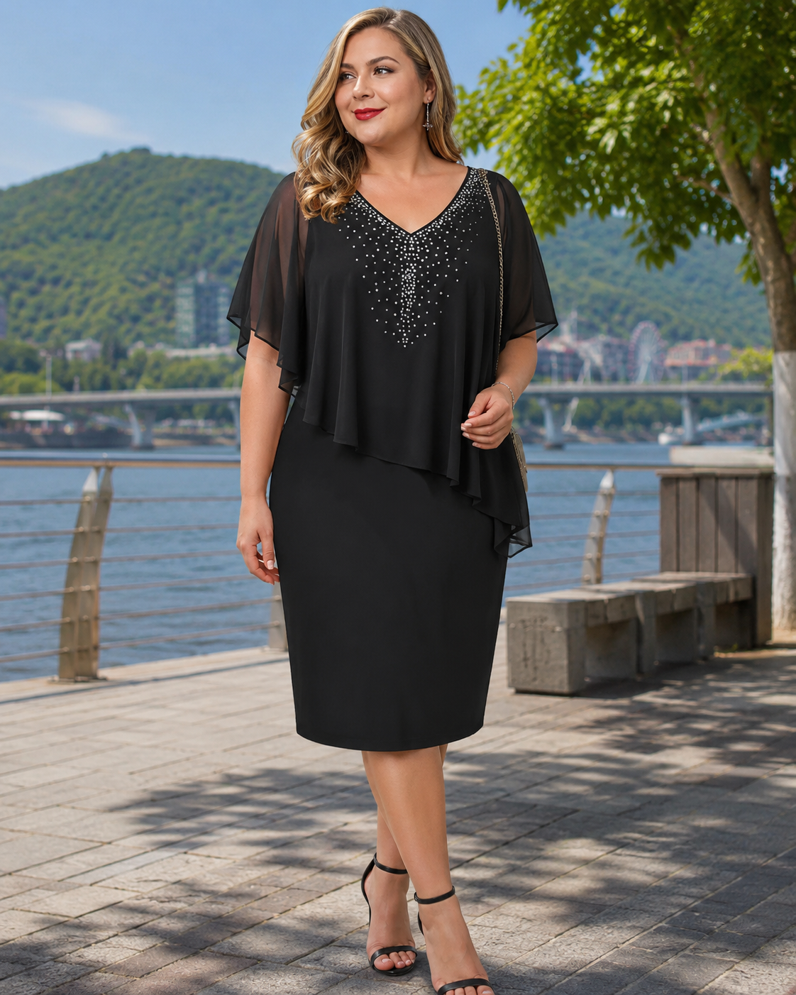 Lorenne - Robe cape femme avec strass et superposition en mousseline