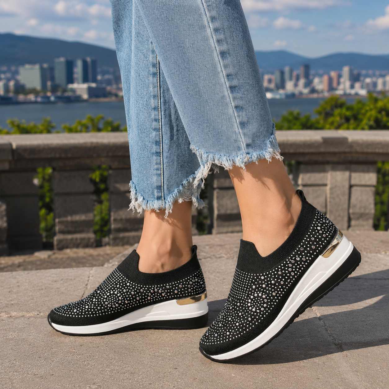 Azelisse - Baskets femme à enfiler avec strass et semelle plateforme