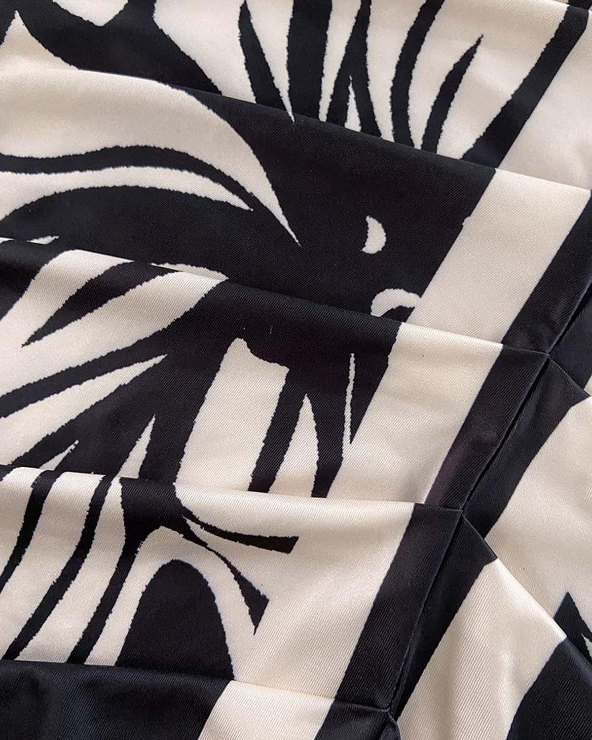 Jorelia - Robe Plissée Chic – Sophistication et Élégance Intemporelle