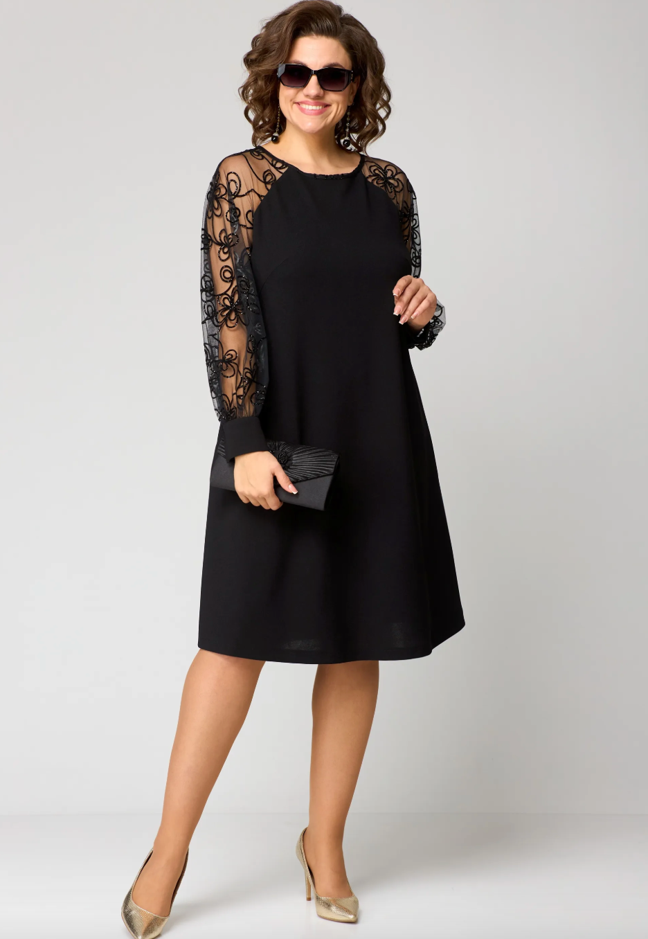 Yvonne - Élégante robe en dentelle, coupe ajustée et fente