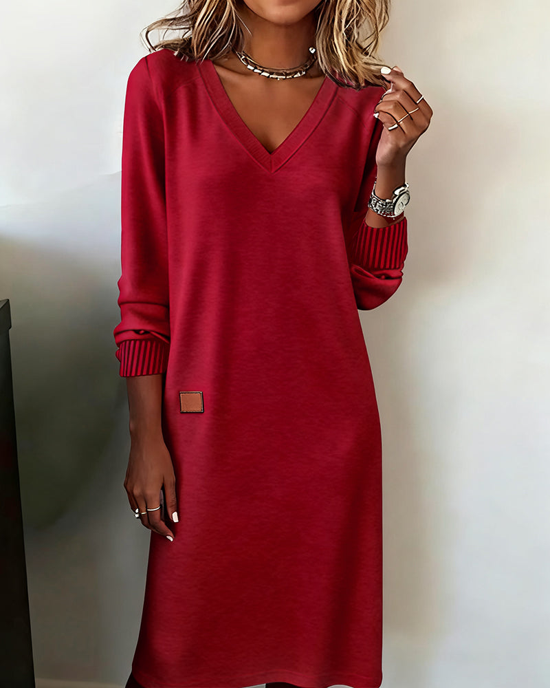Evelisse - Robe Tricotée Midi À Décolleté En V Élégant