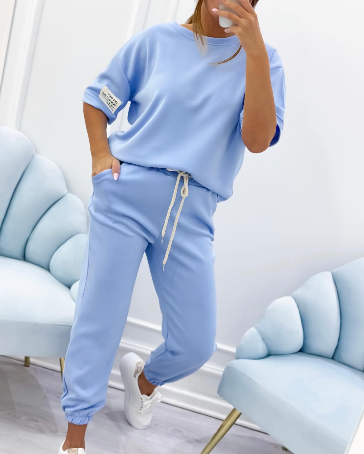 Lola - Ensemble décontracté pour femme avec top uni et pantalon