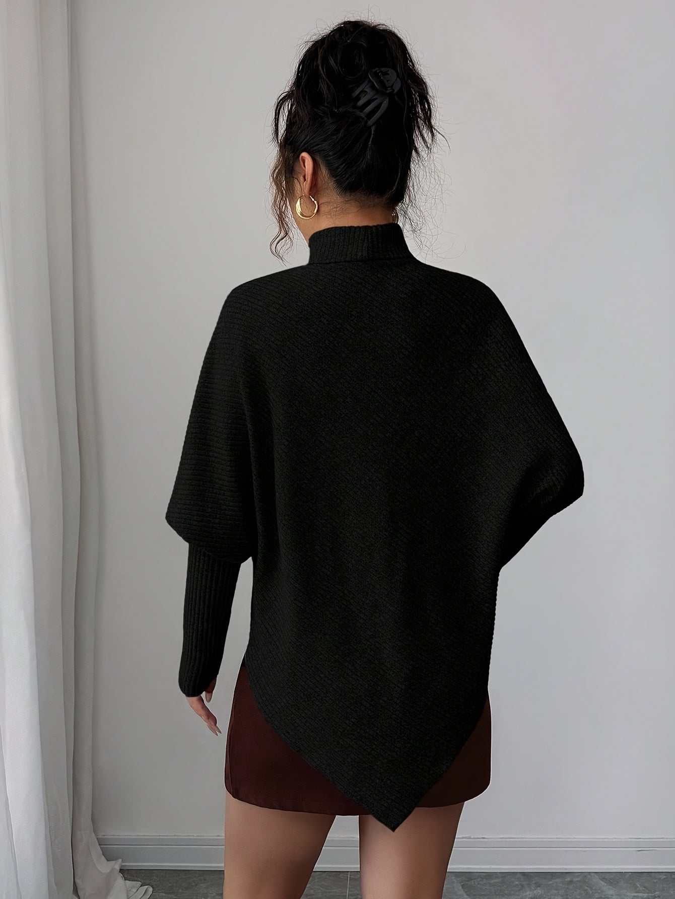 Ilyssa - Pull Asymétrique Col Montant Élégance Moderne