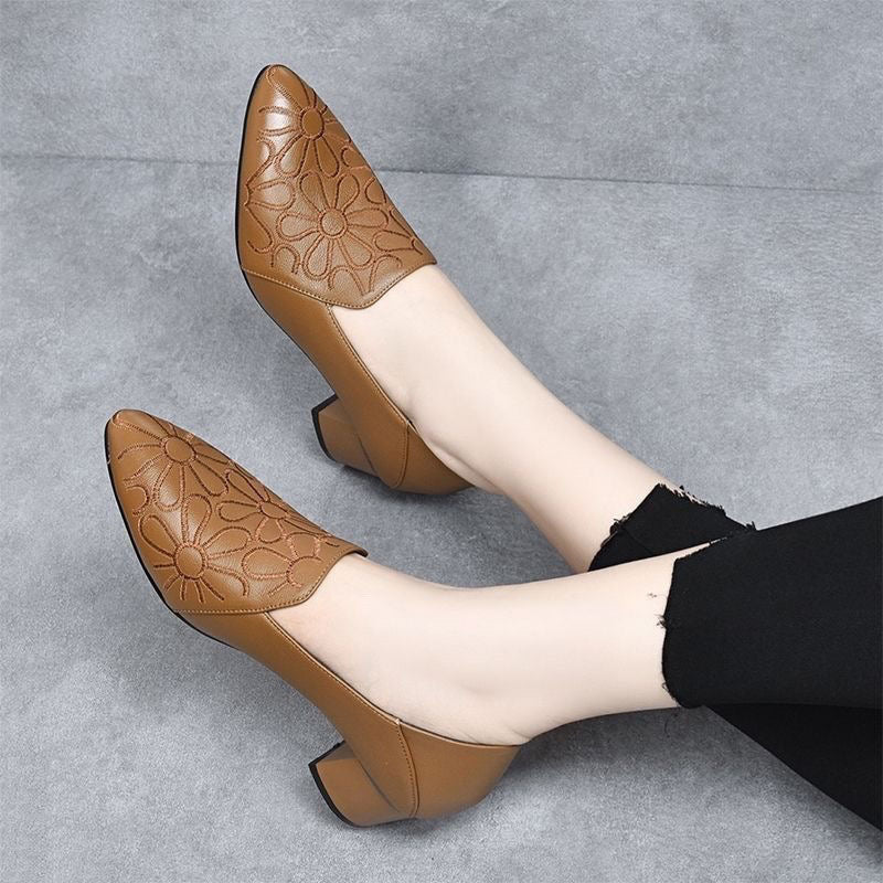 Doralyn - Escarpins en Cuir Véritable à Broderies Élégantes