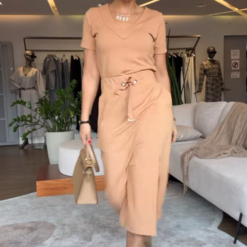 Quelara - Ensemble Top et Jupe avec Décolleté en V – Élégance Moderne et Confort Assuré