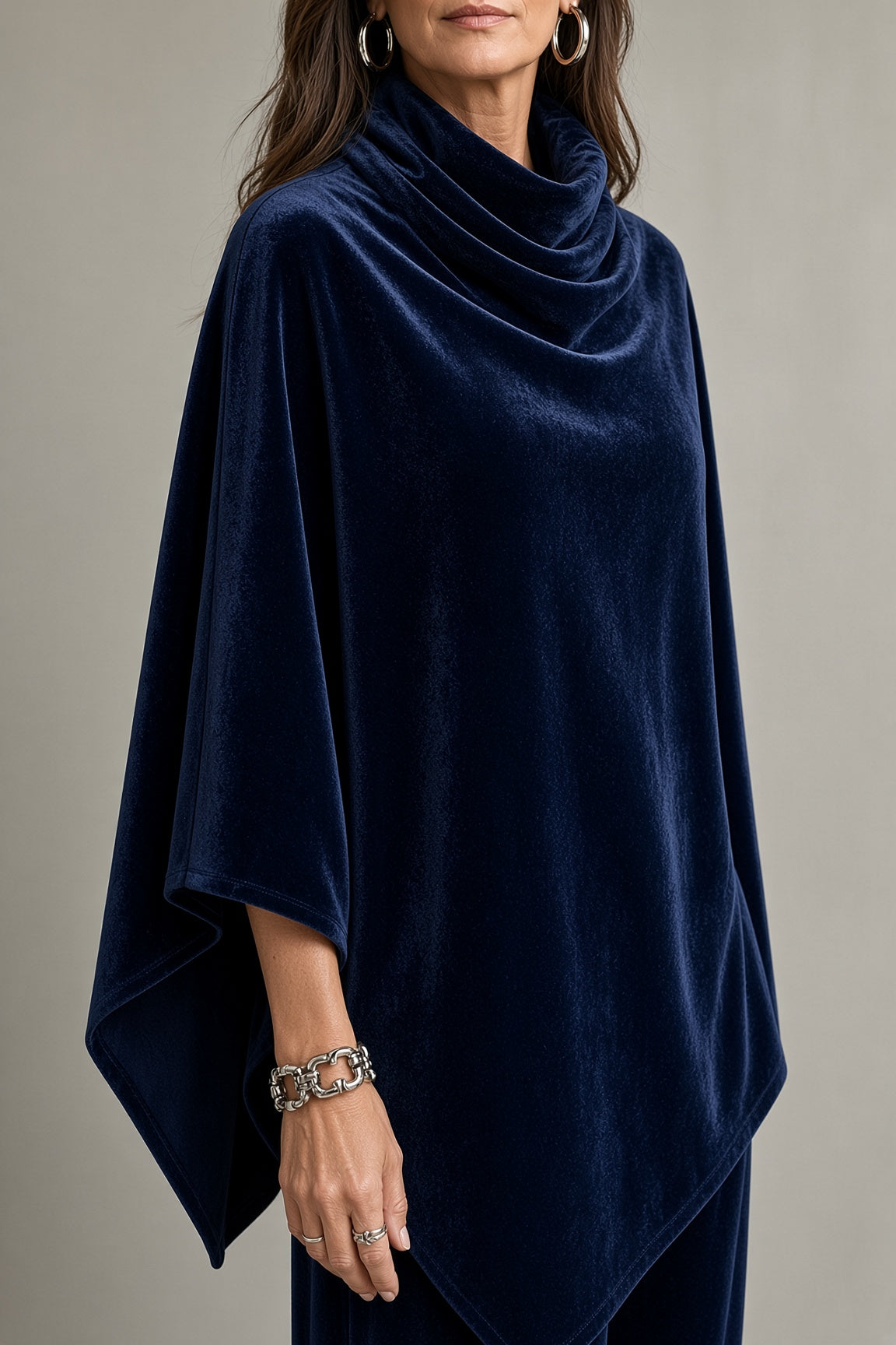Laurette - Ensemble femme en velours avec poncho drapé