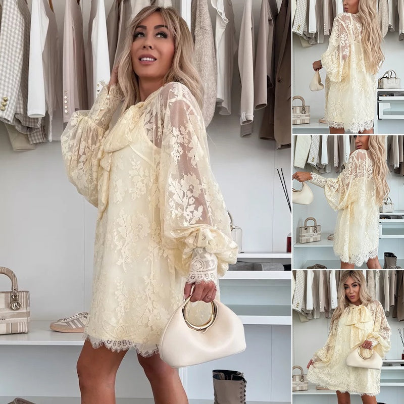 Fleur - Robe Mini Élégante en Dentelle avec Nœud