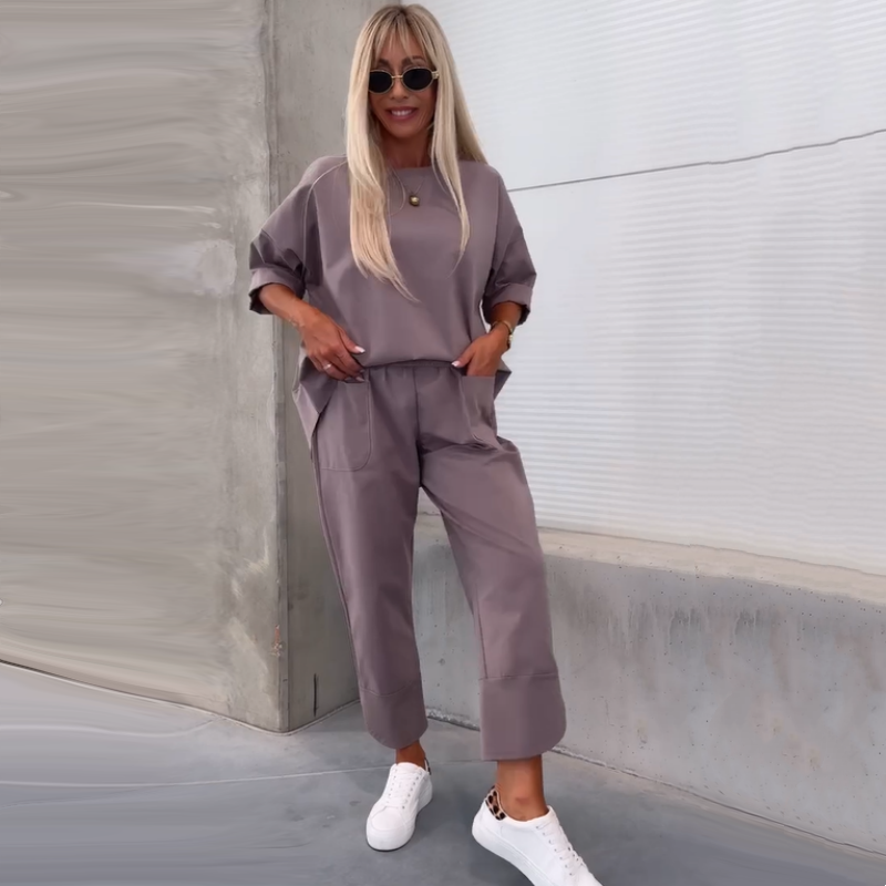 Ilina - Ensemble Deux Pièces Haut à Manches Courtes et Pantalon