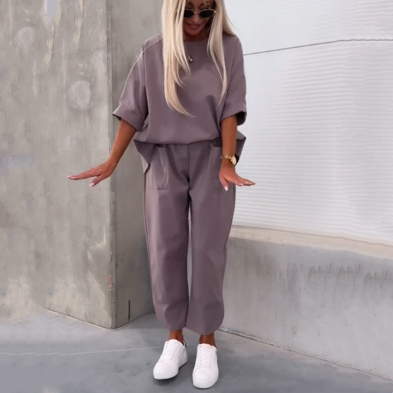 Ilina - Ensemble Deux Pièces Haut à Manches Courtes et Pantalon