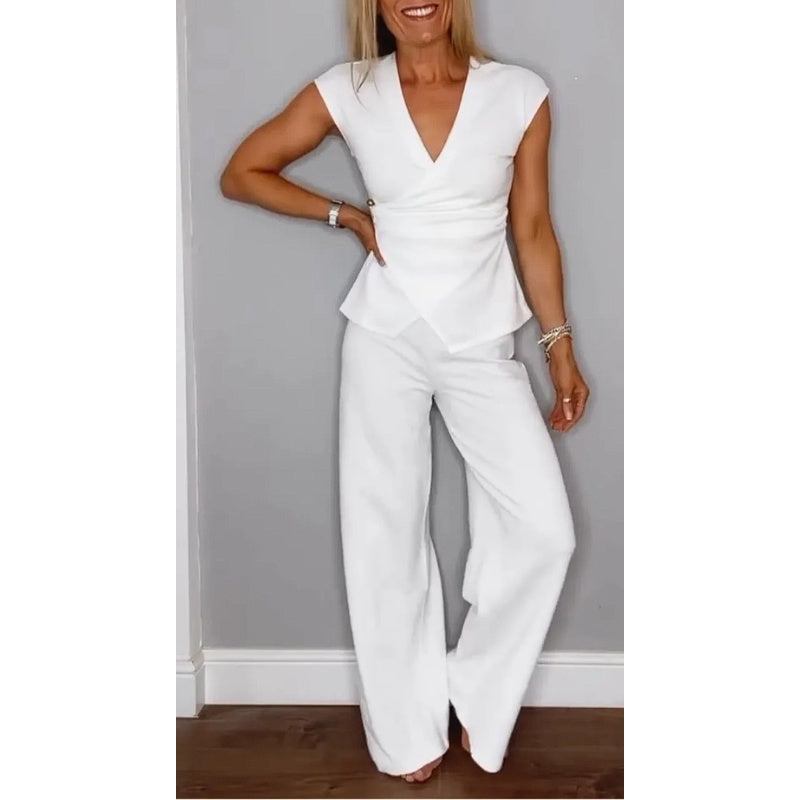 Jessira - Ensemble élégant pour femmes : Haut avec décolleté en V et pantalon